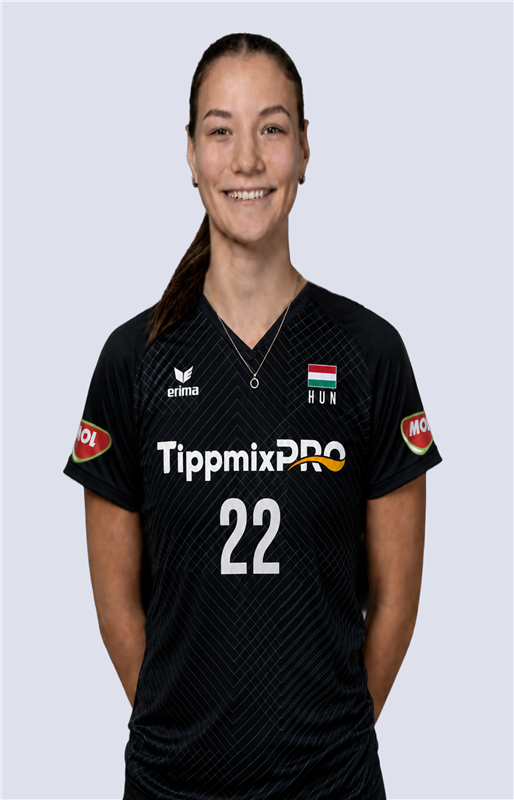 ZSOMBÓK Eszter