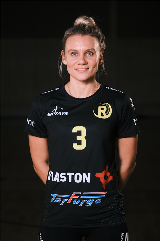 MÕNNAKMÄE Julija
