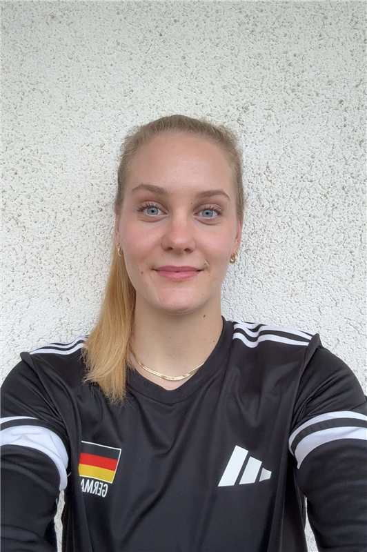 KÖNIG Livia