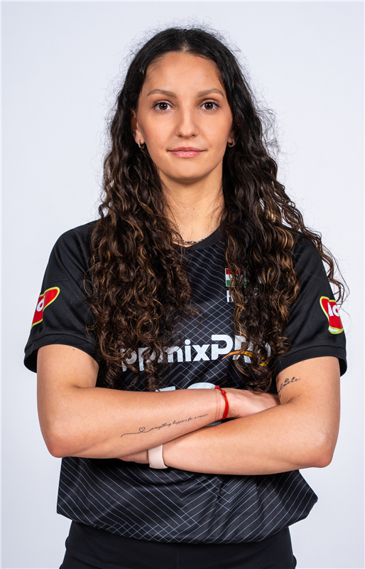 SZILÁDI Viktória Adrienn